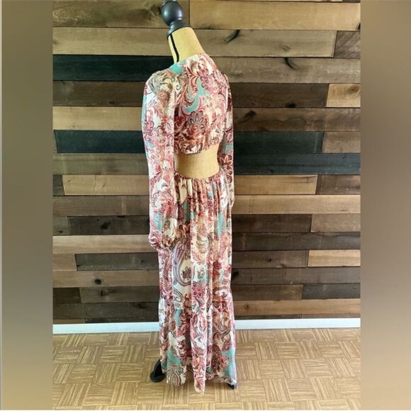 Jessica Simpson Long Bubble Sleeve Cut Out Sides Paisley Maxi Dress - Picture 6 of 7